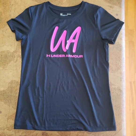 *UNDER ARMOUR, Size M, Black and Pink Heatgear t-shirt - Picture 2 of 6